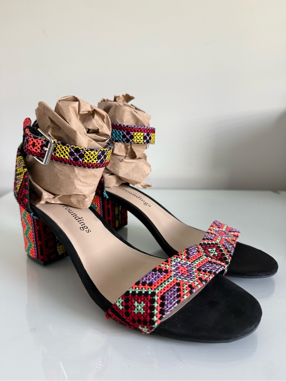 Soft Surroundings Embroidered Cross Stitch Block Heel Ankle Strap Black Size 8